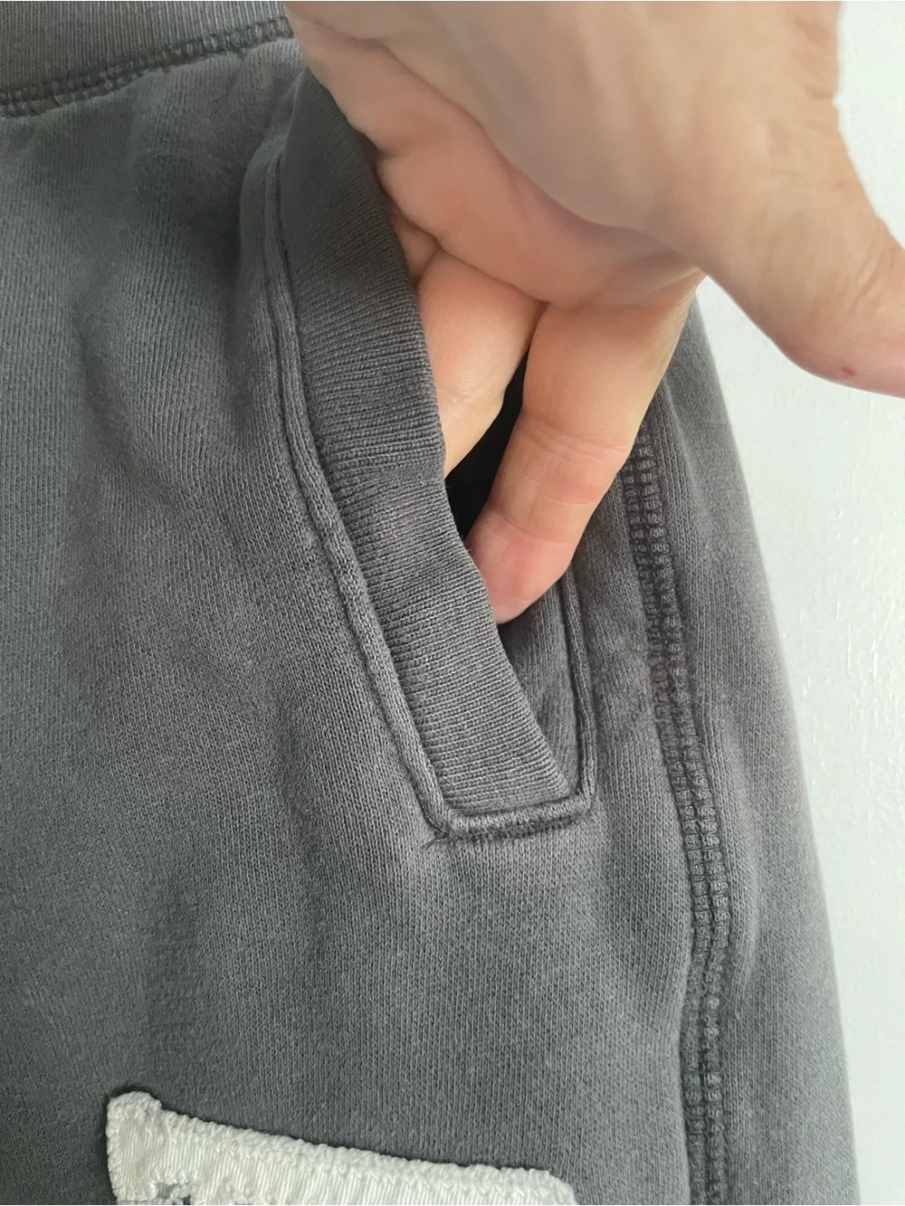 Men's Charcoal Gray Aeropostale size Small Sweatpants